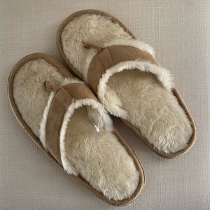 Aero ‘Flip Flop’ Style Slippers